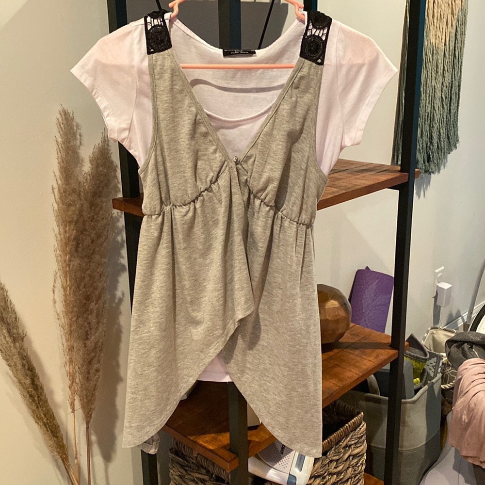 2 piece - pretty white shirt with sleeveless sequin black/gray cardigan - jr Med